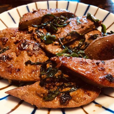 サクッと香ばしいレバー焼（豚レバージンギス）300g | 遠山ジビエと